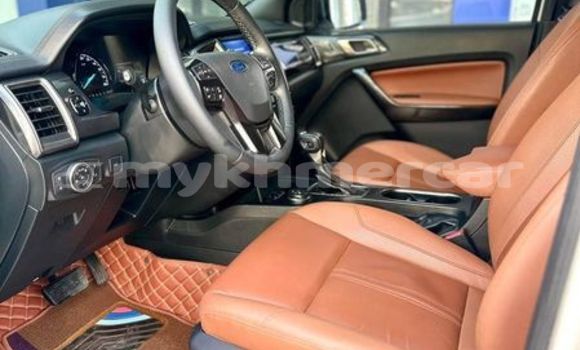 Acheter Occasion Voiture Ford Everest Autre à Banlung, Ratanakiri Province Acheter Occasion Voiture Ford Everest Autre à Banlung, Ratanakiri Province