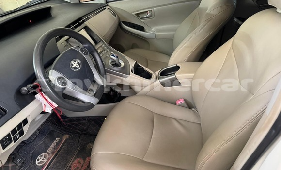 Buy Used Toyota Prius White Car in Phnom Penh in Phnom Penh Buy Used Toyota Prius White Car in Phnom Penh in Phnom Penh