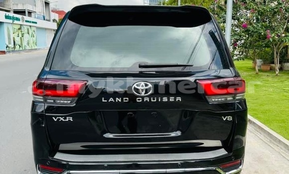 Buy Used Toyota Land Cruiser Black Car in Phnom Penh in Phnom Penh Buy Used Toyota Land Cruiser Black Car in Phnom Penh in Phnom Penh