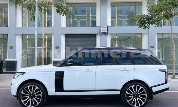 Buy Used Land Rover Range Rover Vogue White Car in Phnom Penh in Phnom Penh Buy Used Land Rover Range Rover Vogue White Car in Phnom Penh in Phnom Penh