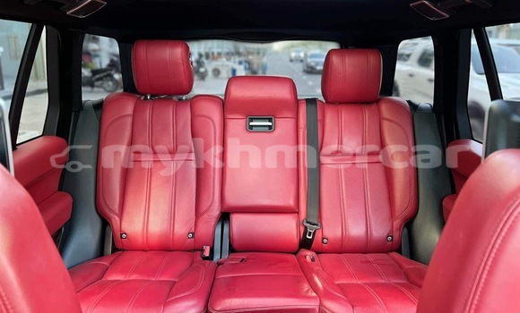 Buy Used Land Rover Range Rover Vogue White Car in Phnom Penh in Phnom Penh Buy Used Land Rover Range Rover Vogue White Car in Phnom Penh in Phnom Penh