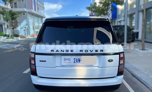 Buy Used Land Rover Range Rover Vogue White Car in Phnom Penh in Phnom Penh Buy Used Land Rover Range Rover Vogue White Car in Phnom Penh in Phnom Penh