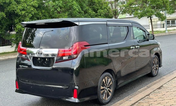 Buy Used Toyota Alphard Black Car in Phnom Penh in Phnom Penh Buy Used Toyota Alphard Black Car in Phnom Penh in Phnom Penh