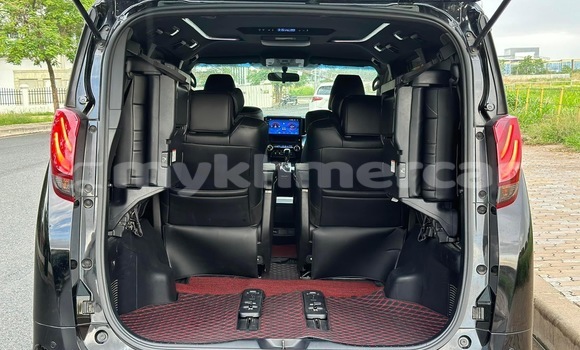 Buy Used Toyota Alphard Black Car in Phnom Penh in Phnom Penh Buy Used Toyota Alphard Black Car in Phnom Penh in Phnom Penh