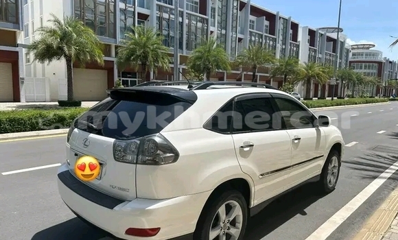 Acheter Occasion Voiture Lexus RX 330 Autre à Chbar Mon, Kampong Speu Province Acheter Occasion Voiture Lexus RX 330 Autre à Chbar Mon, Kampong Speu Province