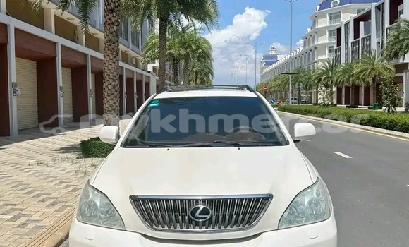 Acheter Occasion Voiture Lexus RX 330 Autre à Chbar Mon, Kampong Speu Province Acheter Occasion Voiture Lexus RX 330 Autre à Chbar Mon, Kampong Speu Province