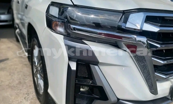 Acheter Occasion Voiture Toyota Land Cruiser Blanc à Dăm Thnăm, Kampot Province Acheter Occasion Voiture Toyota Land Cruiser Blanc à Dăm Thnăm, Kampot Province