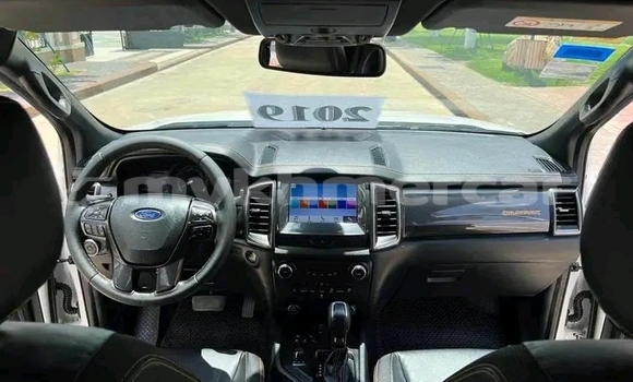 Acheter Occasion Voiture Ford Ranger Blanc à Chbar Mon, Kampong Speu Province Acheter Occasion Voiture Ford Ranger Blanc à Chbar Mon, Kampong Speu Province