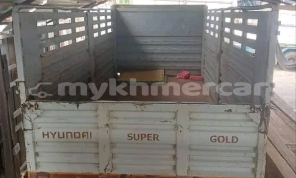 Buy Used Toyota Hilux White Car in Kampot in Kampot Province Buy Used Toyota Hilux White Car in Kampot in Kampot Province