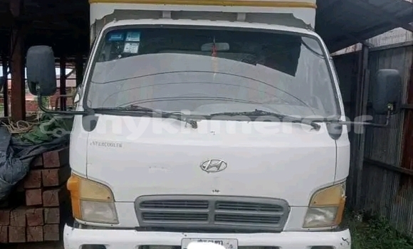 Buy Used Toyota Hilux White Car in Kampot in Kampot Province Buy Used Toyota Hilux White Car in Kampot in Kampot Province