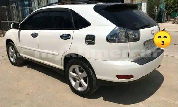 Buy Used Lexus RX 330 White Car in Chbar Mon in Kampong Speu Province Buy Used Lexus RX 330 White Car in Chbar Mon in Kampong Speu Province