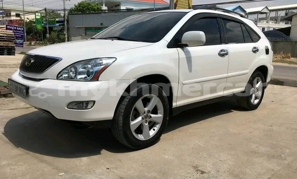 Buy Used Lexus RX 330 White Car in Chbar Mon in Kampong Speu Province Buy Used Lexus RX 330 White Car in Chbar Mon in Kampong Speu Province