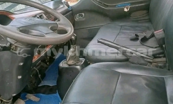 Buy Used Toyota Hiace Blue Car in Chbar Mon in Kampong Speu Province Buy Used Toyota Hiace Blue Car in Chbar Mon in Kampong Speu Province