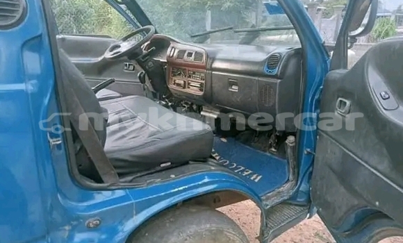 Buy Used Toyota Hiace Blue Car in Chbar Mon in Kampong Speu Province Buy Used Toyota Hiace Blue Car in Chbar Mon in Kampong Speu Province