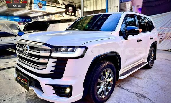 Buy Used Toyota Land Cruiser White Car in Chbar Mon in Kampong Speu Province Buy Used Toyota Land Cruiser White Car in Chbar Mon in Kampong Speu Province