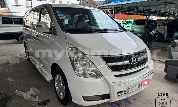 Acheter Occasion Voiture Hyundai Starex Blanc à Chbar Mon, Kampong Speu Province Acheter Occasion Voiture Hyundai Starex Blanc à Chbar Mon, Kampong Speu Province