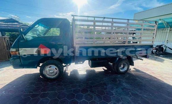 Acheter Occasion Voiture Hyundai Pony Bleu à Bavet, Svay Rieng Province Acheter Occasion Voiture Hyundai Pony Bleu à Bavet, Svay Rieng Province