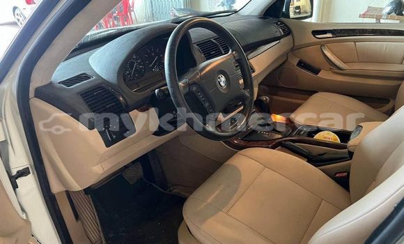 Acheter Occasion Voiture BMW X5 Blanc à Doun Kaev, Takeo Province Acheter Occasion Voiture BMW X5 Blanc à Doun Kaev, Takeo Province