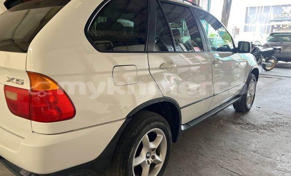 Acheter Occasion Voiture BMW X5 Blanc à Doun Kaev, Takeo Province Acheter Occasion Voiture BMW X5 Blanc à Doun Kaev, Takeo Province