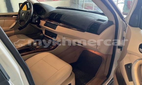 Acheter Occasion Voiture BMW X5 Blanc à Doun Kaev, Takeo Province Acheter Occasion Voiture BMW X5 Blanc à Doun Kaev, Takeo Province