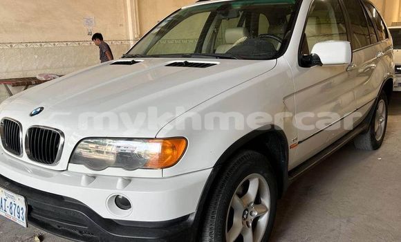 Acheter Occasion Voiture BMW X5 Blanc à Doun Kaev, Takeo Province Acheter Occasion Voiture BMW X5 Blanc à Doun Kaev, Takeo Province