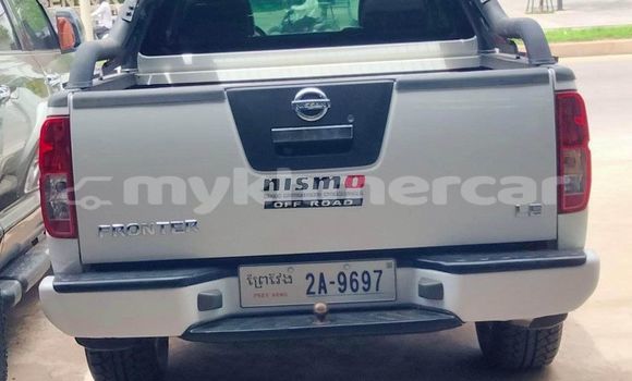 Acheter Occasion Voiture Nissan Frontier Blanc à Cheom Ksan, Preah Vihear Province Acheter Occasion Voiture Nissan Frontier Blanc à Cheom Ksan, Preah Vihear Province