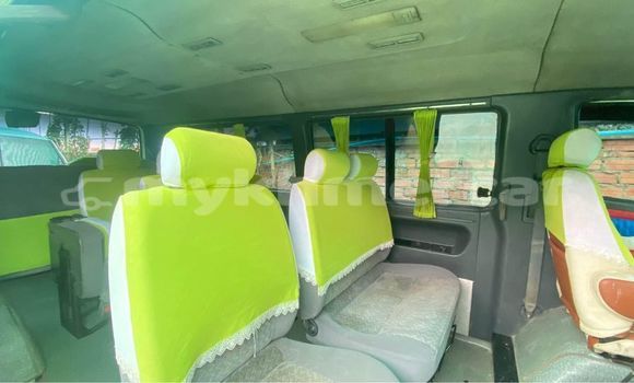 Acheter Occasion Voiture Toyota Aygo Blanc à Chbar Mon, Kampong Speu Province Acheter Occasion Voiture Toyota Aygo Blanc à Chbar Mon, Kampong Speu Province