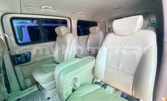 Acheter Occasion Voiture Hyundai Starex Autre à Chbar Mon, Kampong Speu Province Acheter Occasion Voiture Hyundai Starex Autre à Chbar Mon, Kampong Speu Province