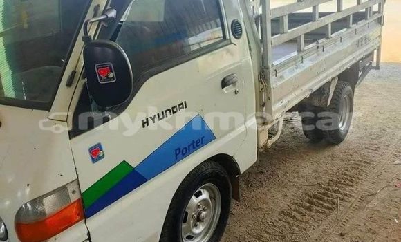Acheter Occasion Voiture Hyundai H1 Blanc à Chbar Mon, Kampong Speu Province Acheter Occasion Voiture Hyundai H1 Blanc à Chbar Mon, Kampong Speu Province