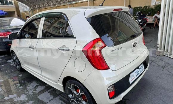 Acheter Occasion Voiture Kia Morning Blanc à Cheom Ksan, Preah Vihear Province Acheter Occasion Voiture Kia Morning Blanc à Cheom Ksan, Preah Vihear Province