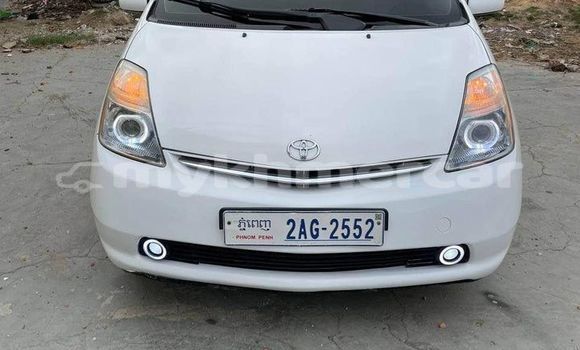 Acheter Occasion Voiture Toyota Prius Blanc à Chbar Mon, Kampong Speu Province Acheter Occasion Voiture Toyota Prius Blanc à Chbar Mon, Kampong Speu Province