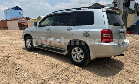 Acheter Occasion Voiture Toyota Highlander Autre à Chbar Mon, Kampong Speu Province Acheter Occasion Voiture Toyota Highlander Autre à Chbar Mon, Kampong Speu Province