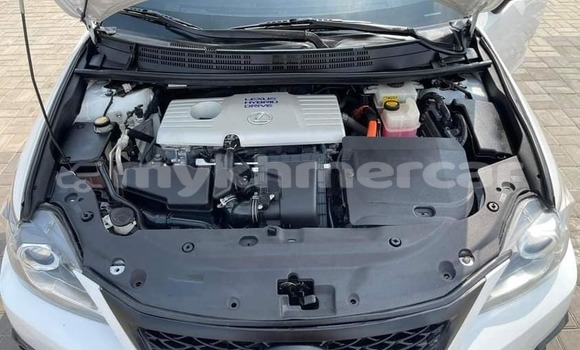 Buy Used Lexus CT White Car in Banlung in Ratanakiri Province Buy Used Lexus CT White Car in Banlung in Ratanakiri Province