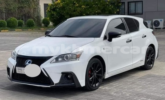 Buy Used Lexus CT White Car in Banlung in Ratanakiri Province Buy Used Lexus CT White Car in Banlung in Ratanakiri Province