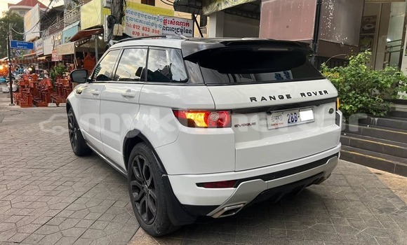 Buy Used Range Rover Evoque White Car in Bavet in Svay Rieng Province Buy Used Range Rover Evoque White Car in Bavet in Svay Rieng Province