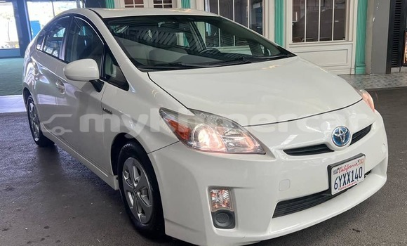 Buy Used Toyota Prius White Car in Cheom Ksan in Preah Vihear Province Buy Used Toyota Prius White Car in Cheom Ksan in Preah Vihear Province