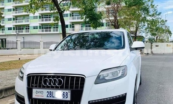 Buy Used Audi Q7 White Car in Battambang in Battambang Province Buy Used Audi Q7 White Car in Battambang in Battambang Province
