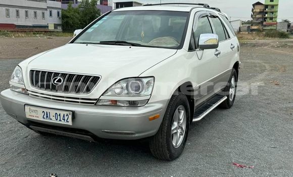 Buy Used Lexus RX 300 White Car in Bavet in Svay Rieng Province Buy Used Lexus RX 300 White Car in Bavet in Svay Rieng Province
