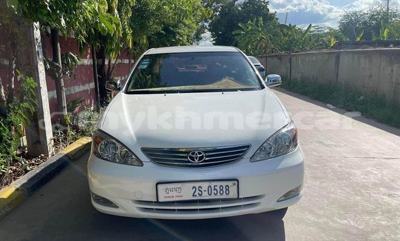 Buy Used Lexus ES White Car in Cheom Ksan in Preah Vihear Province Buy Used Lexus ES White Car in Cheom Ksan in Preah Vihear Province