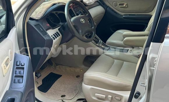 Buy Used Toyota Highlander Other Car in Chbar Mon in Kampong Speu Province Buy Used Toyota Highlander Other Car in Chbar Mon in Kampong Speu Province