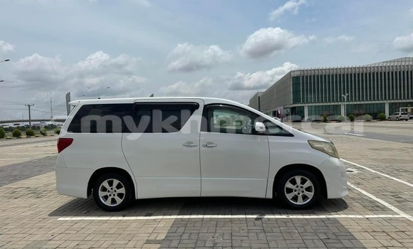 Buy Used Toyota Alphard White Car in Phnom Penh in Phnom Penh Buy Used Toyota Alphard White Car in Phnom Penh in Phnom Penh