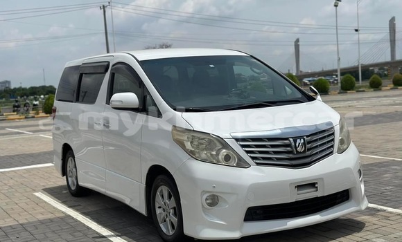 Buy Used Toyota Alphard White Car in Phnom Penh in Phnom Penh Buy Used Toyota Alphard White Car in Phnom Penh in Phnom Penh