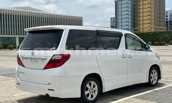 Buy Used Toyota Alphard White Car in Phnom Penh in Phnom Penh Buy Used Toyota Alphard White Car in Phnom Penh in Phnom Penh