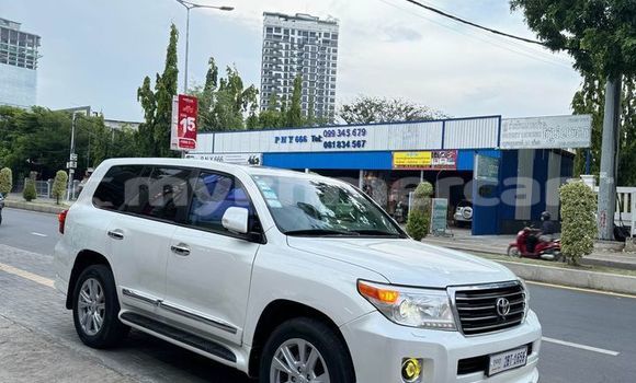 ទិញ បានប្រើ Toyota Land Cruiser White ឡាន} ក្នុង Bavet ក្នុង Svay Rieng Province ទិញ បានប្រើ Toyota Land Cruiser White ឡាន} ក្នុង Bavet ក្នុង Svay Rieng Province