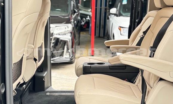 ទិញ បានប្រើ Mercedes-Benz V-klasse Black ឡាន} ក្នុង Chbar Mon ក្នុង Kampong Speu Province ទិញ បានប្រើ Mercedes-Benz V-klasse Black ឡាន} ក្នុង Chbar Mon ក្នុង Kampong Speu Province