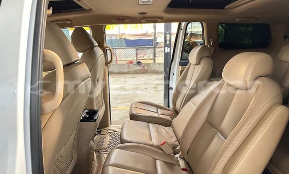 ទិញ បានប្រើ Kia Carnival White ឡាន} ក្នុង Chbar Mon ក្នុង Kampong Speu Province ទិញ បានប្រើ Kia Carnival White ឡាន} ក្នុង Chbar Mon ក្នុង Kampong Speu Province