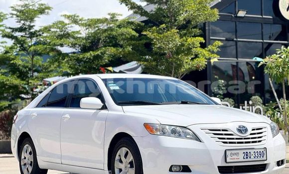 Buy Used Toyota Camry White Car in Banteay Meanchey in Banteay Meanchey Province Buy Used Toyota Camry White Car in Banteay Meanchey in Banteay Meanchey Province