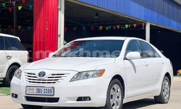 Buy Used Toyota Camry White Car in Banteay Meanchey in Banteay Meanchey Province Buy Used Toyota Camry White Car in Banteay Meanchey in Banteay Meanchey Province