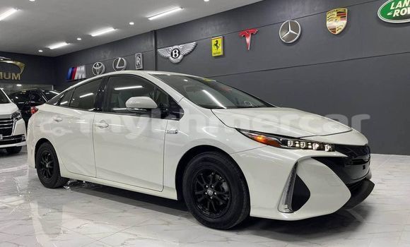 Buy Used Toyota Prius White Car in Amleang in Kampong Speu Province Buy Used Toyota Prius White Car in Amleang in Kampong Speu Province