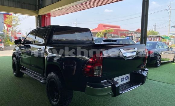 Buy Used Toyota Hilux Black Car in Bavet in Svay Rieng Province Buy Used Toyota Hilux Black Car in Bavet in Svay Rieng Province